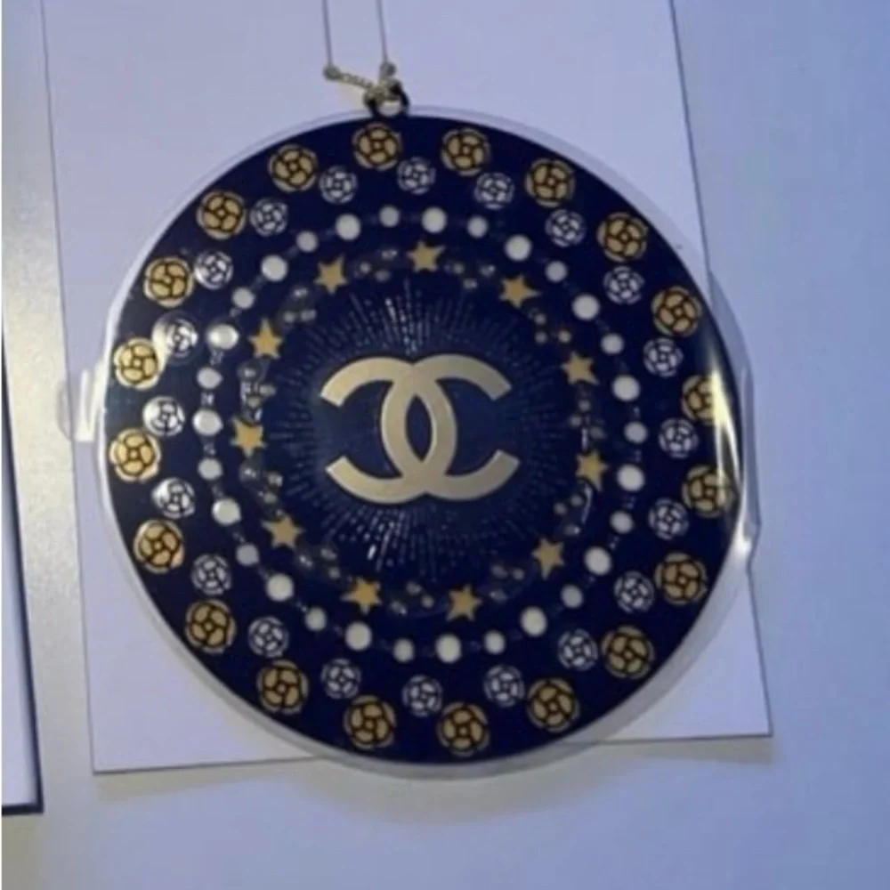 NWT Chanel Limited Edition Camelia Ornament‎